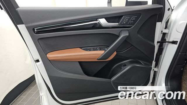 Audi Q5 2022 — photo 14