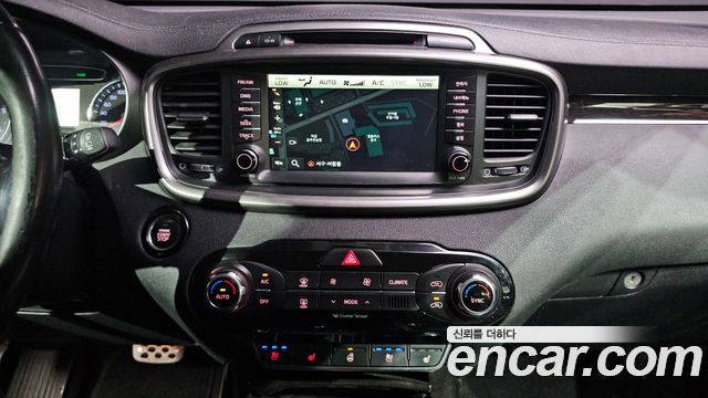Kia Sorento 2015 — photo 18