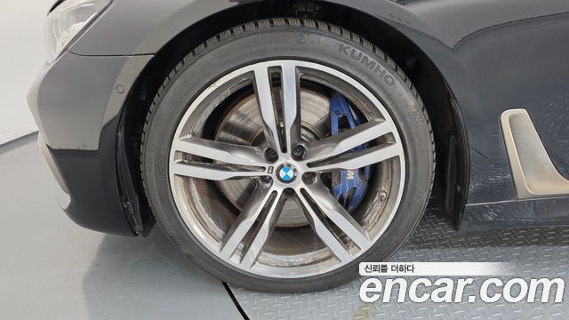 BMW 7-Series 2017 — photo 5