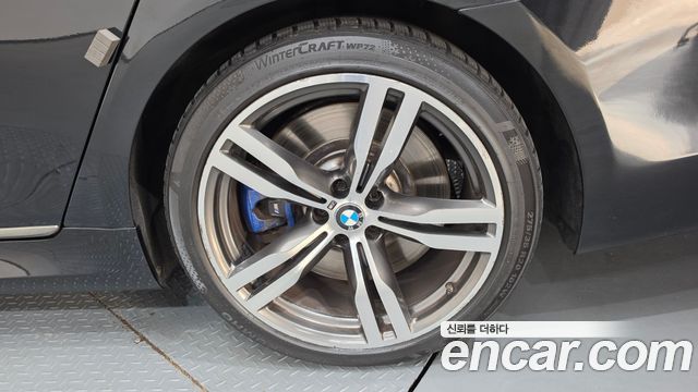 BMW 7-Series 2017 — photo 7