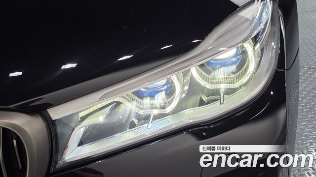 BMW 7-Series 2017 — photo 8