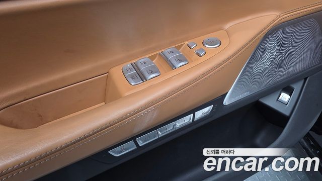 BMW 7-Series 2017 — photo 37