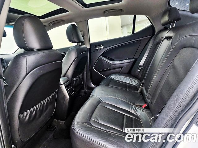 Kia K5 2012 — photo 9