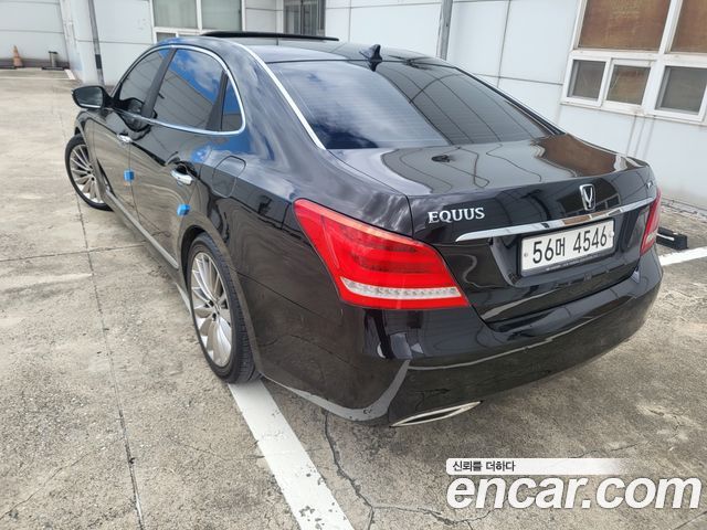 Hyundai Equus 2010 — photo 4