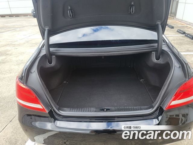 Hyundai Equus 2010 — photo 18