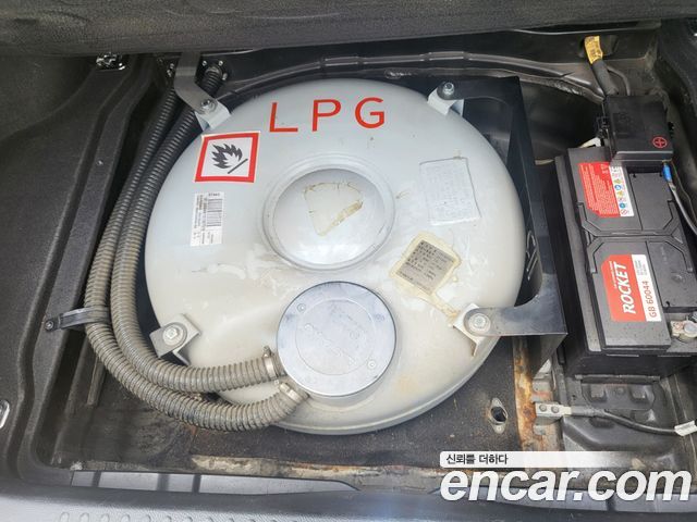 Hyundai Equus 2010 — photo 19
