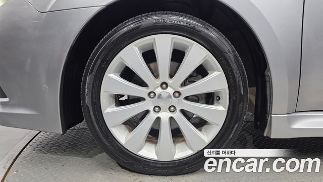 Subaru Legacy 2011 — photo 5