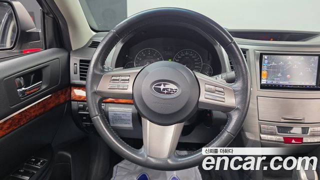 Subaru Legacy 2011 — photo 15