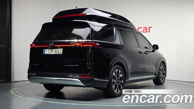 Kia Canival 2021 — photo 2