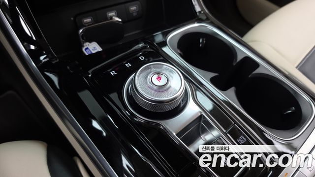 Kia Canival 2021 — photo 9