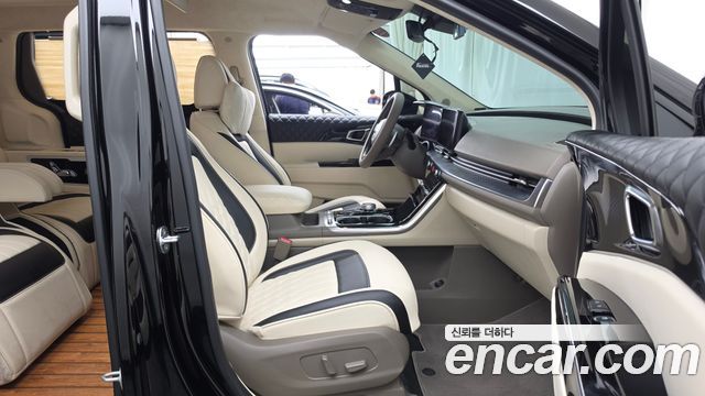 Kia Canival 2021 — photo 11