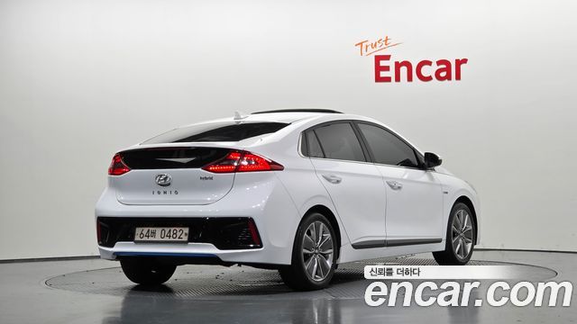 Hyundai Ioniq 2016 — photo 2