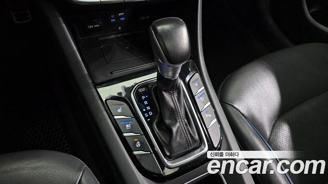 Hyundai Ioniq 2016 — photo 12