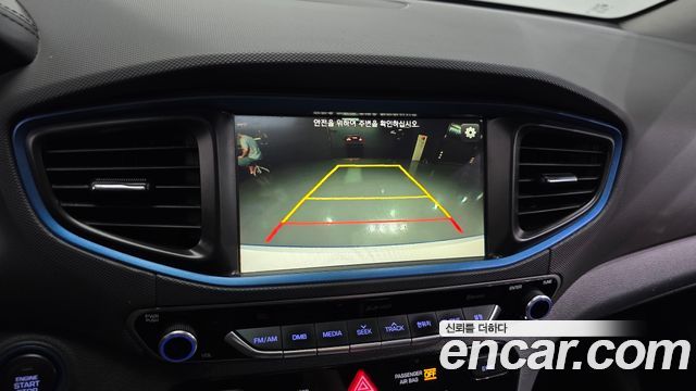 Hyundai Ioniq 2016 — photo 21