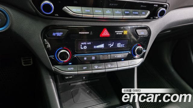 Hyundai Ioniq 2016 — photo 22