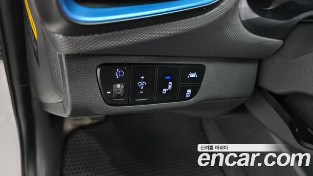 Hyundai Ioniq 2016 — photo 23