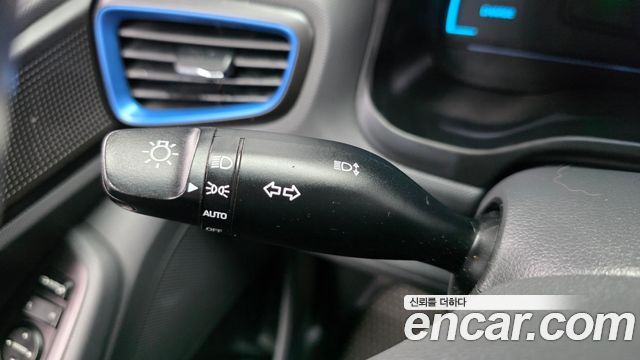 Hyundai Ioniq 2016 — photo 29