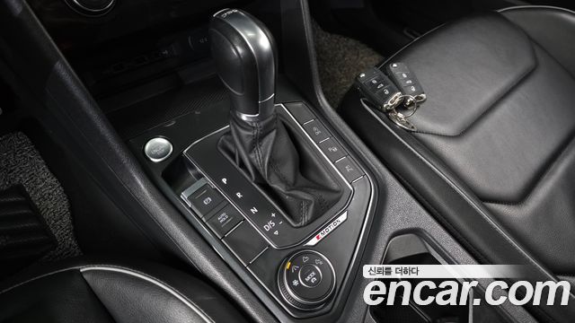 Volkswagen Tiguan 2018 — photo 9