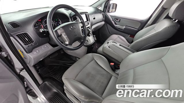 Hyundai Starex 2017 — photo 10