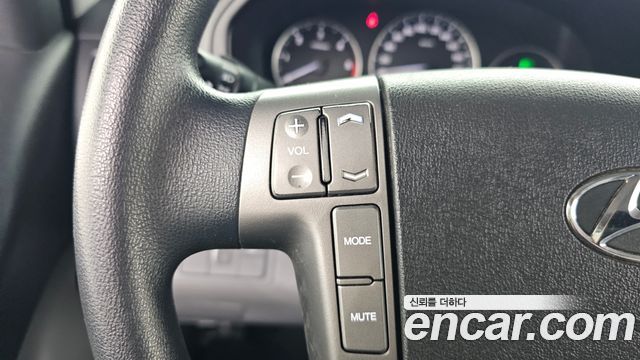 Hyundai Starex 2017 — photo 21