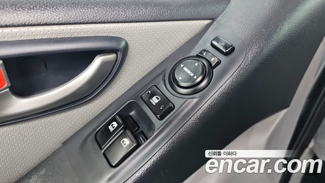 Hyundai Starex 2017 — photo 24