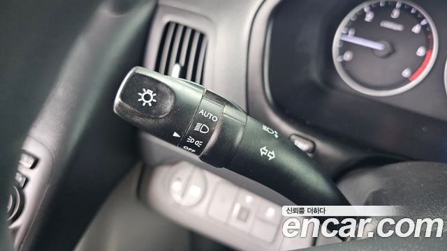 Hyundai Starex 2017 — photo 25