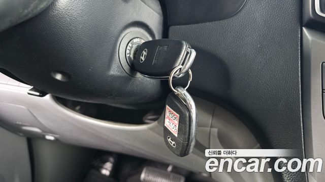 Hyundai Starex 2017 — photo 27