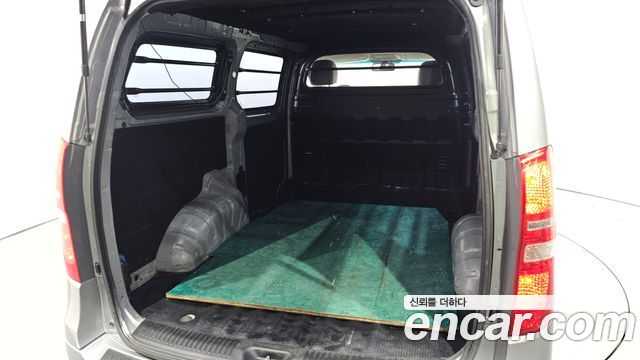 Hyundai Starex 2017 — photo 29
