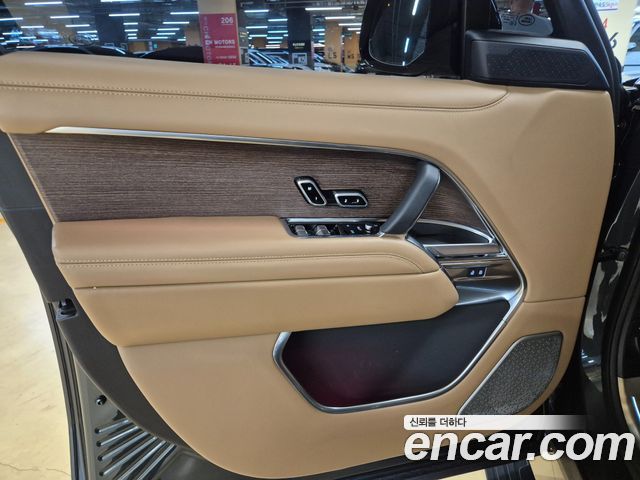 Land Rover Range Rover 2026 — photo 16