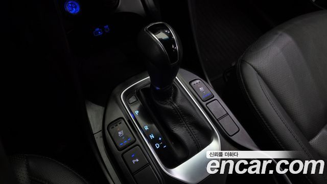 Hyundai Santafe 2018 — photo 12