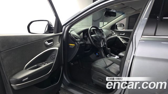 Hyundai Santafe 2018 — photo 13