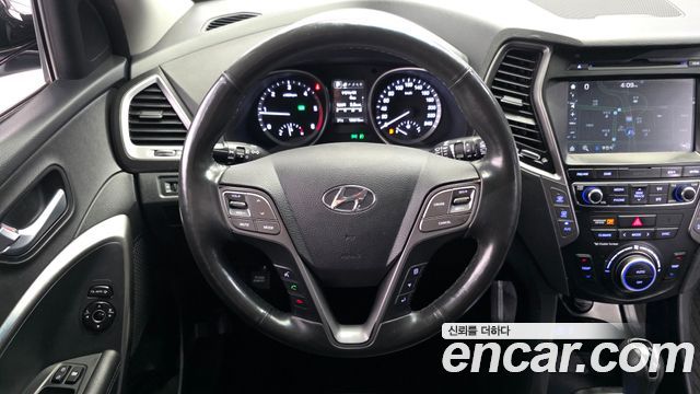 Hyundai Santafe 2018 — photo 19