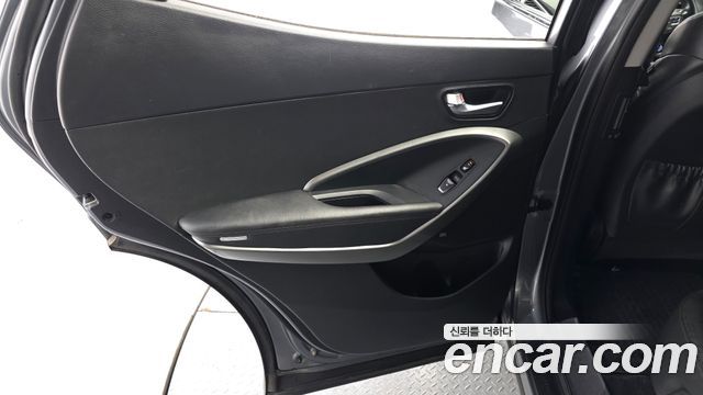 Hyundai Santafe 2018 — photo 15