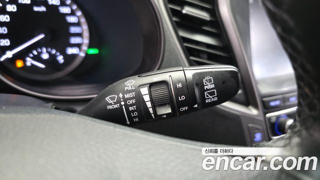 Hyundai Santafe 2018 — photo 30