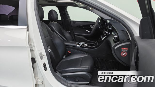 Mercedes-Benz C-Class 2016 — photo 11