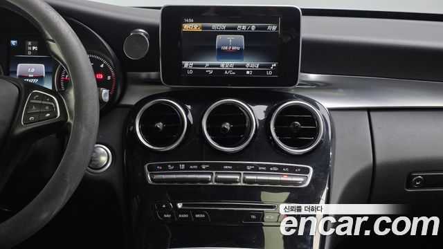 Mercedes-Benz C-Class 2016 — photo 14