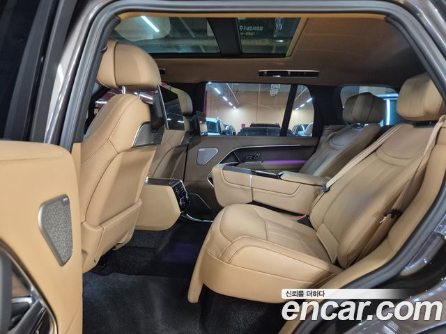Land Rover Range Rover 2025 — photo 12
