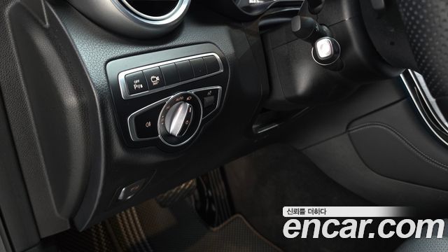Mercedes-Benz GLC-Class 2019 — photo 19