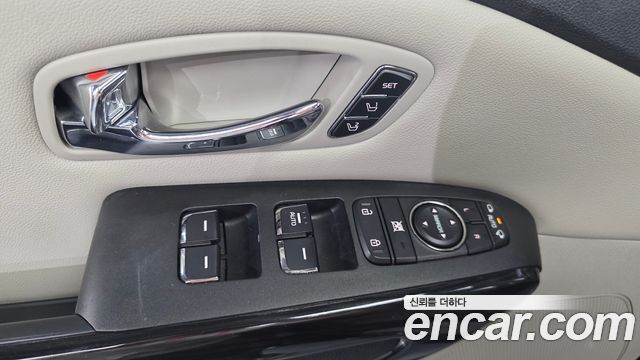 Kia Canival 2019 — photo 33
