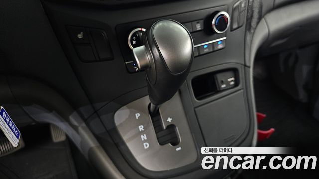 Hyundai Starex 2020 — photo 9