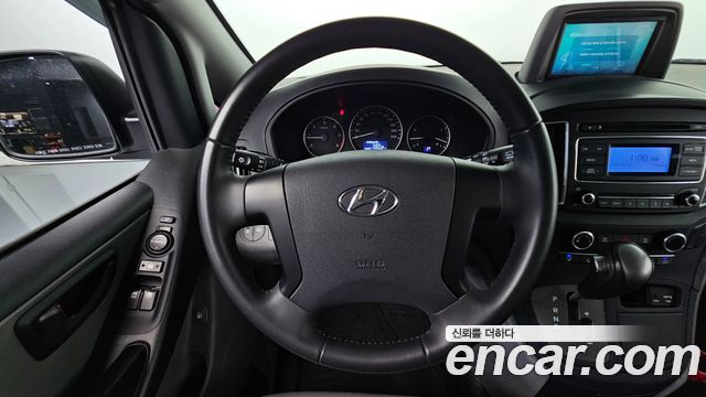 Hyundai Starex 2020 — photo 11