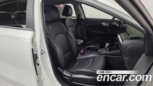 Kia K3 2024 — photo 12