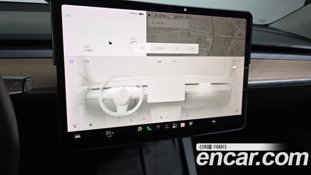 Tesla Model Y 2021 — photo 22