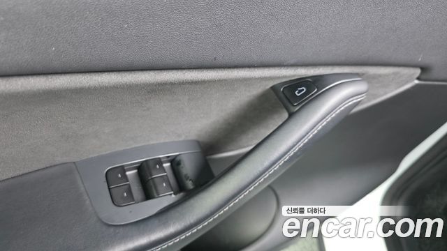 Tesla Model Y 2021 — photo 30