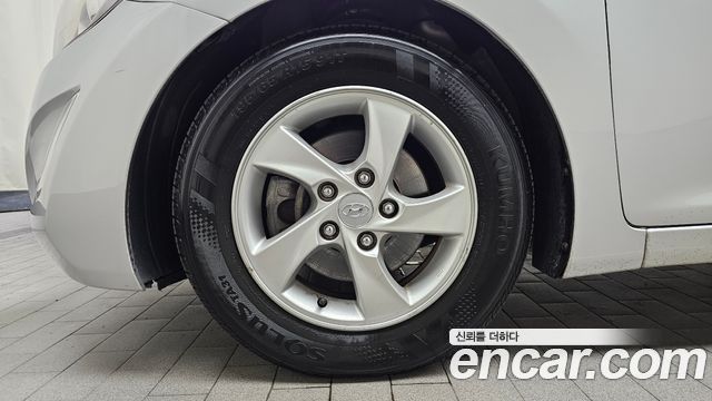 Hyundai AVANTE 2015 — photo 5
