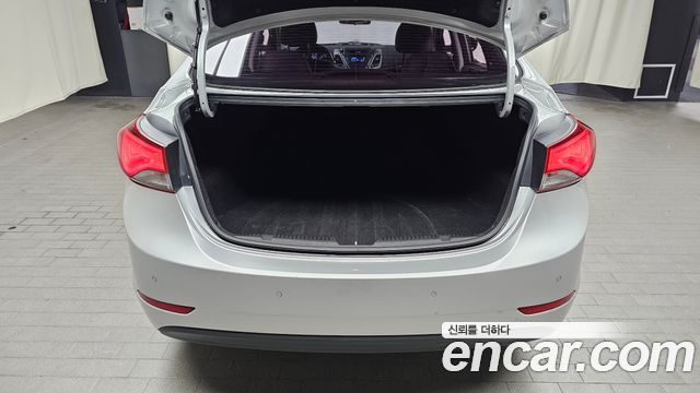 Hyundai AVANTE 2015 — photo 20