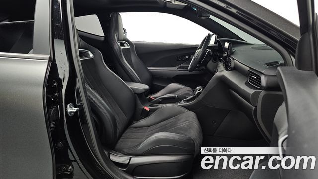 Hyundai Veloster 2022 — photo 13