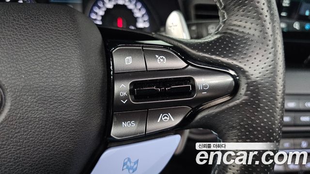 Hyundai Veloster 2022 — photo 29