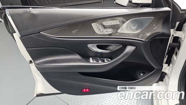 Mercedes-Benz CLS-Class 2019 — photo 14