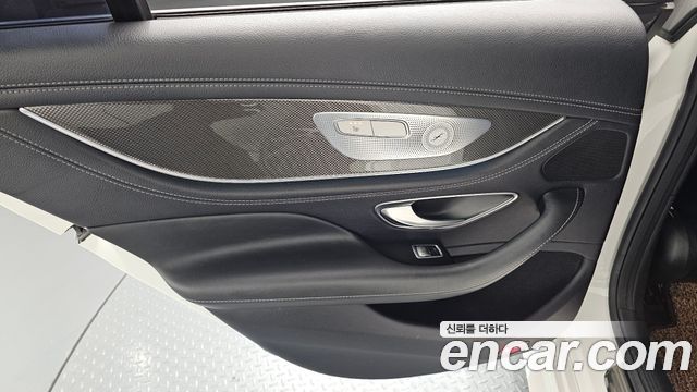 Mercedes-Benz CLS-Class 2019 — photo 15